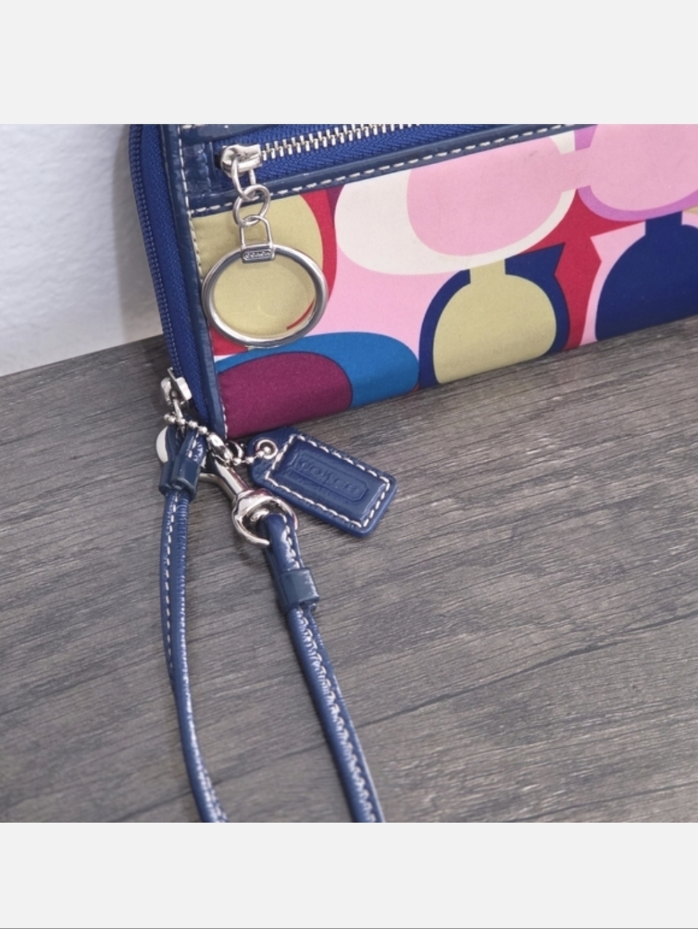 Coach Multicolor Signature C Wristlet Wallet - Picture 4 of 12